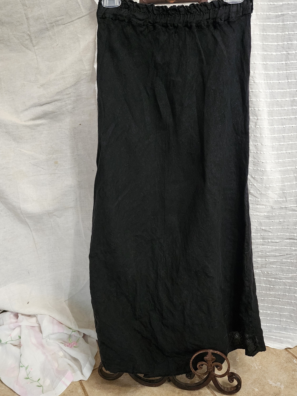 Black Linen Made In Italy Women's Maxi Skirt Ruffled Hem - Elastic Waist